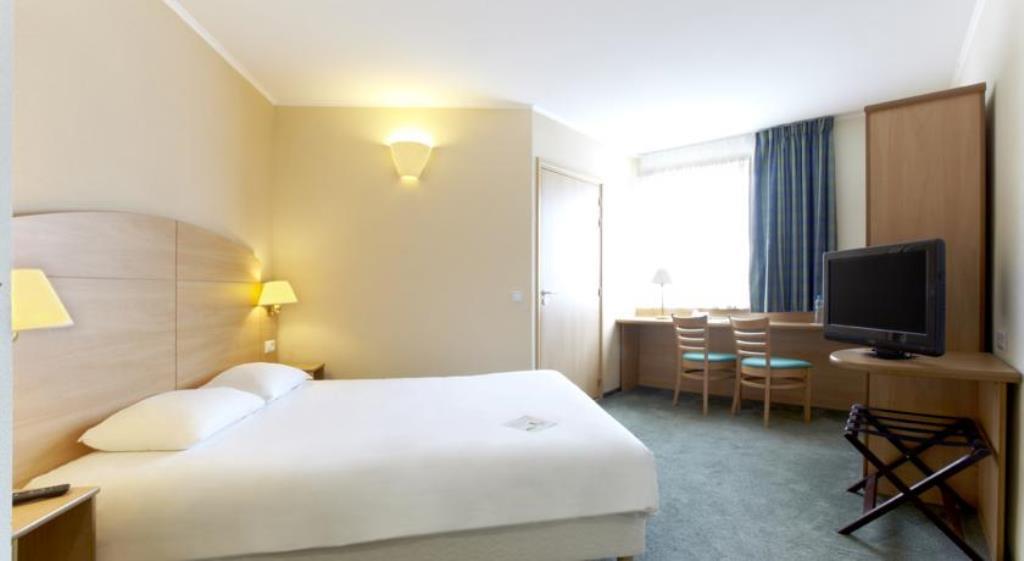Hotel Campanile 2*